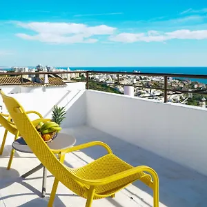 https://villa-marrachinho.hotelaalgarve.com